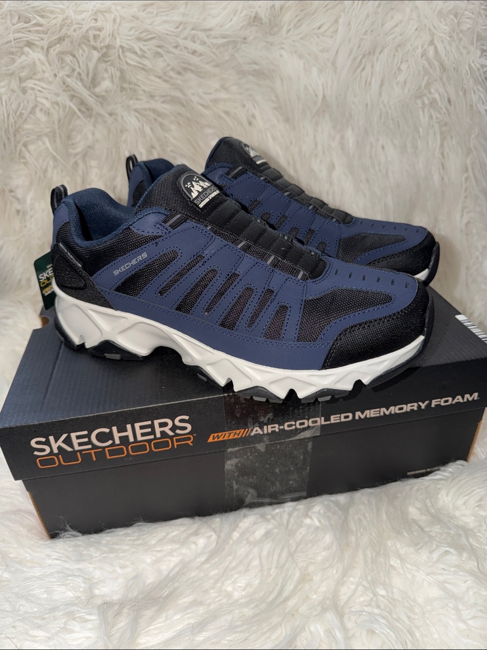 NIB Skechers Crossbar-Cedar Men’s 11.5 Navy Blue  Outdoor Trail Sneakers